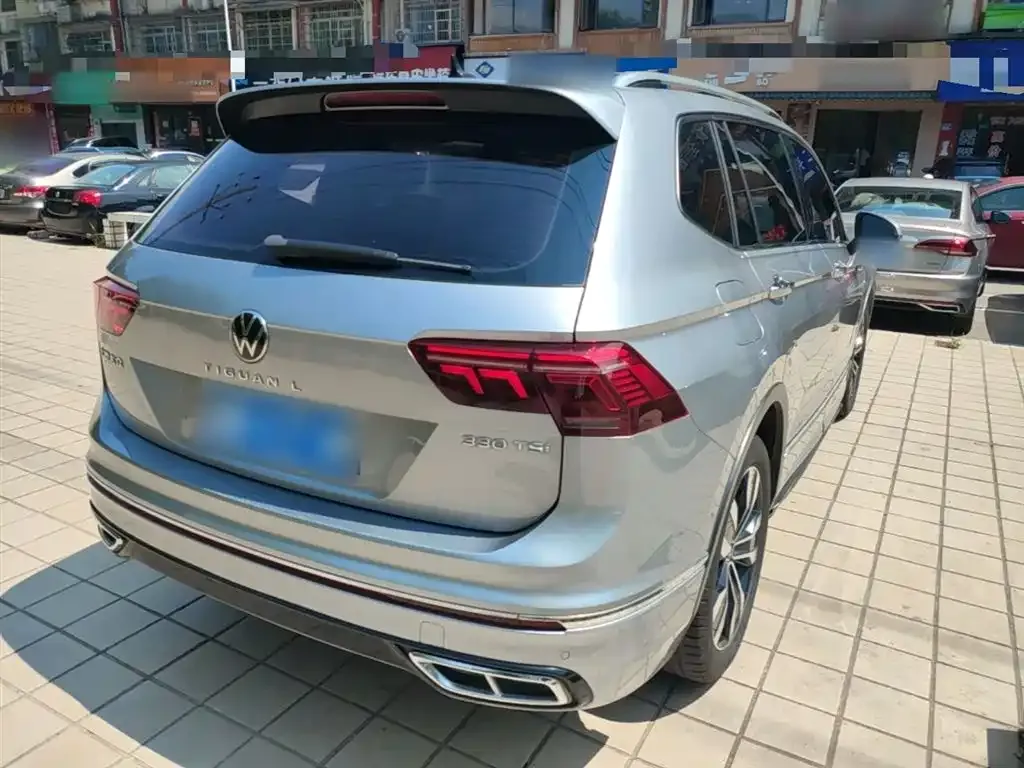 Volkswagen Tiguan L — фото 4