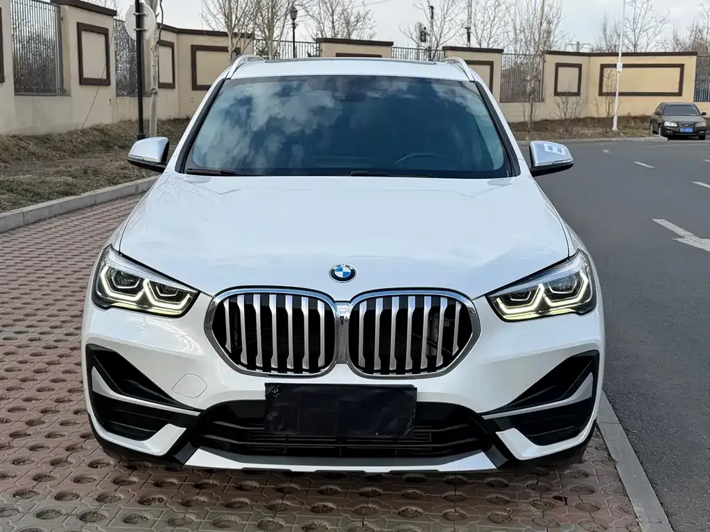 BMW X1 — фото 7