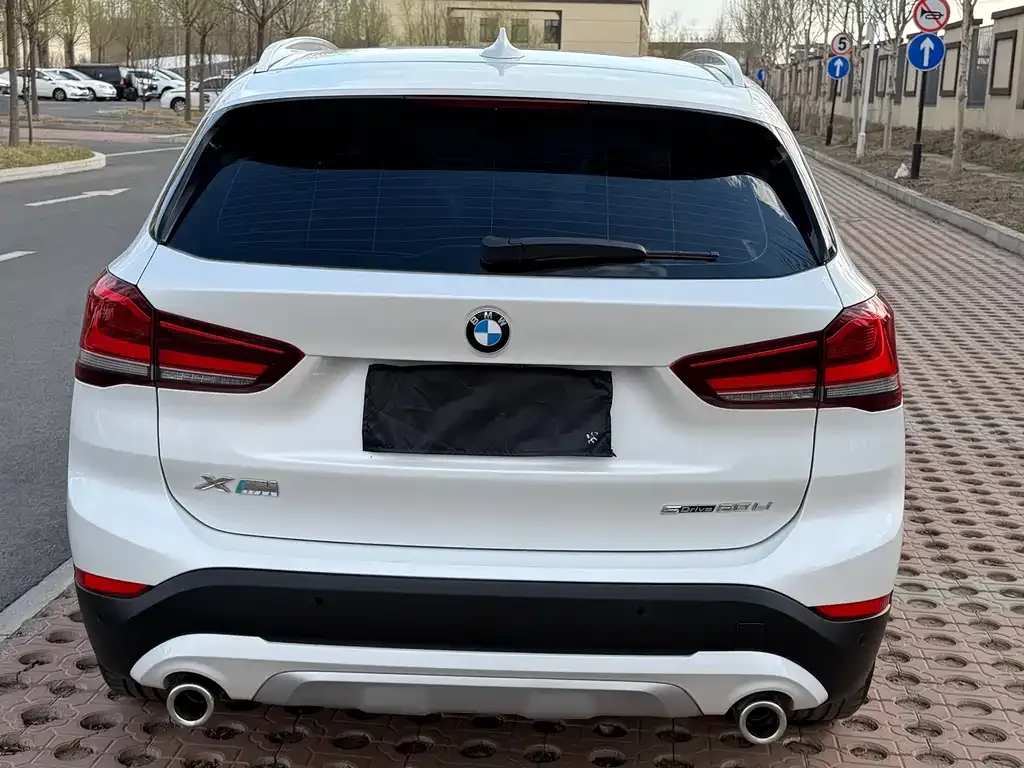 BMW X1 — фото 6