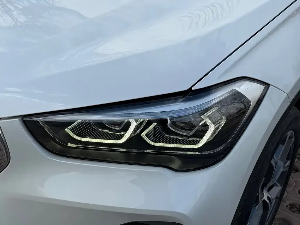 BMW X1 — фото 9