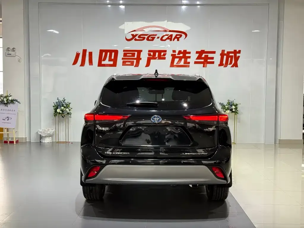 Toyota Highlander — фото 2