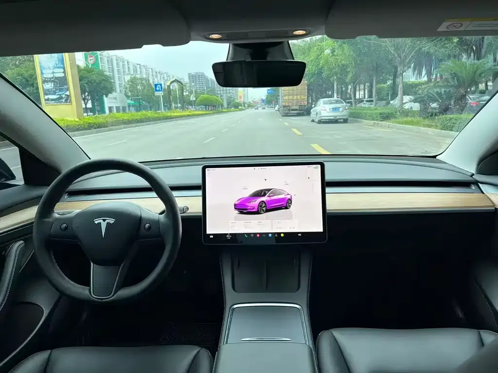 Tesla Model 3 — фото 3