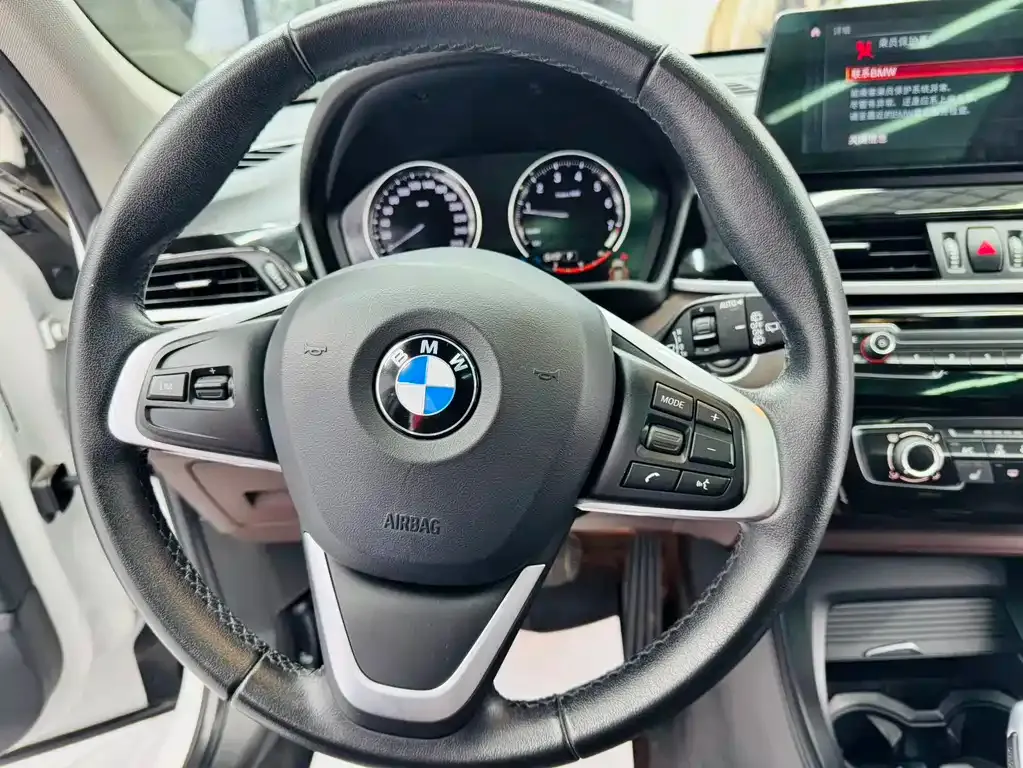 BMW X1 — фото 4