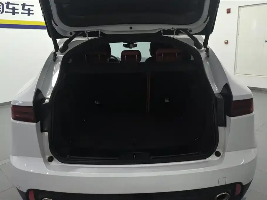 Jaguar E-PACE 2024 из CN, фото 4