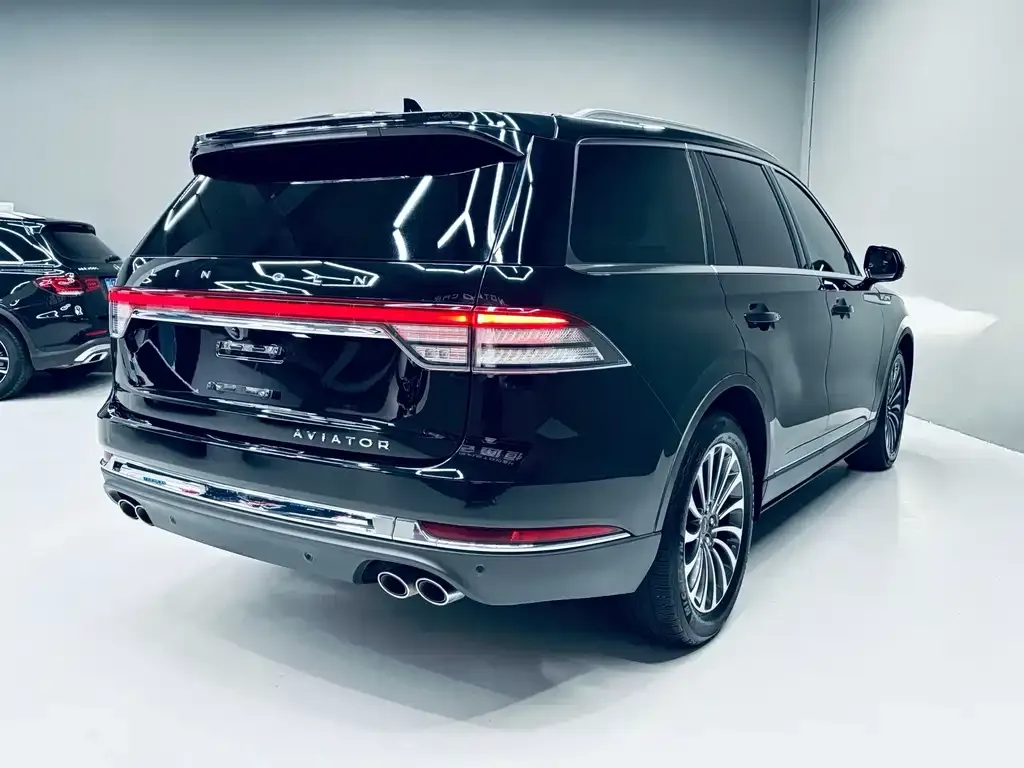 Lincoln Aviator — фото 7
