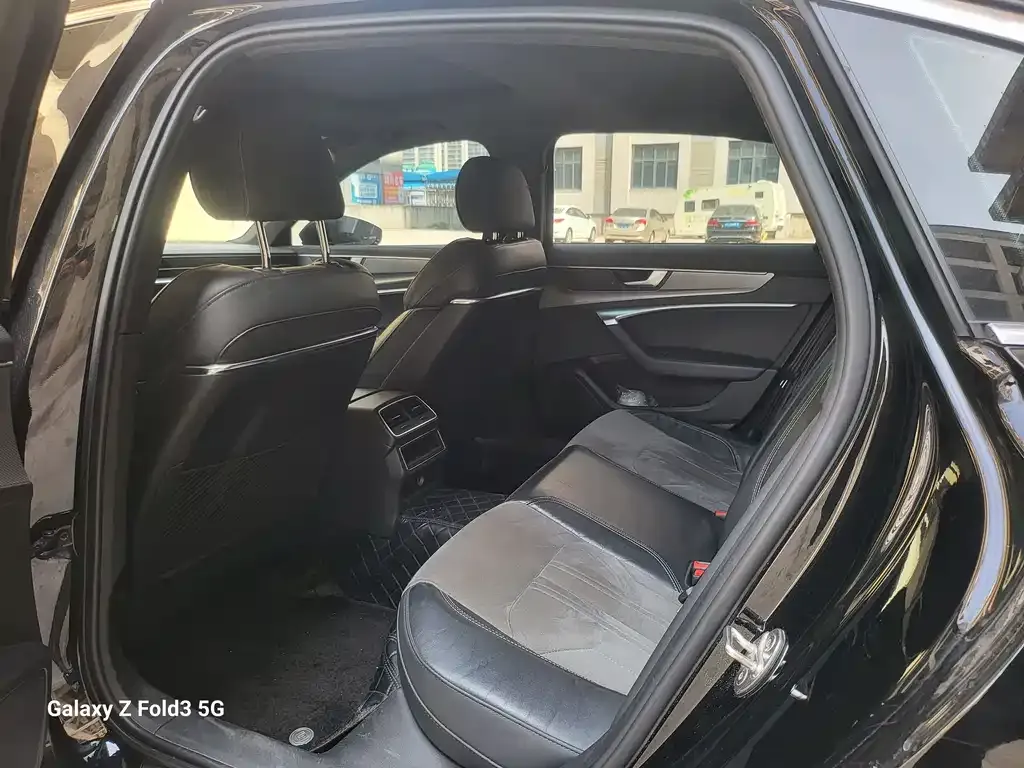 Audi A6L 2022 из CN, фото 3