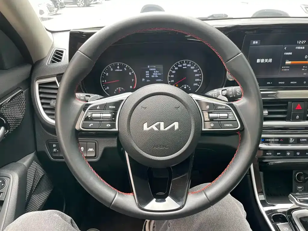 Kia KX3 — фото 7