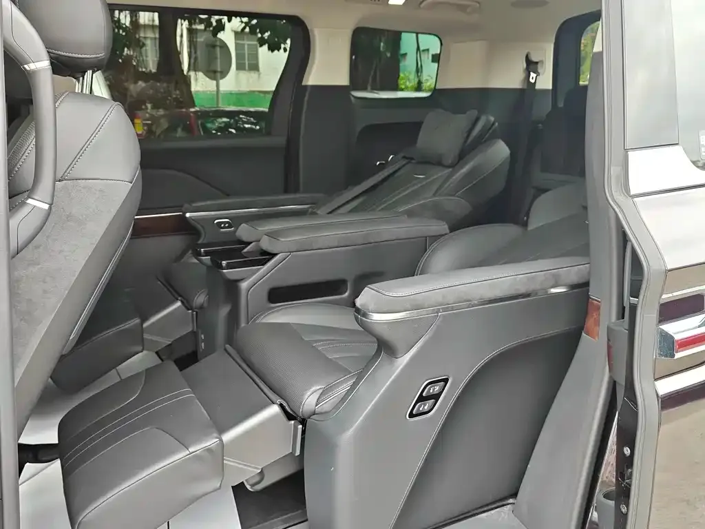 Hongqi HQ9 2024 из CN, фото 5