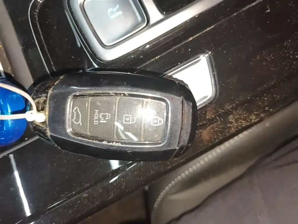 Hyundai Custo — фото 10