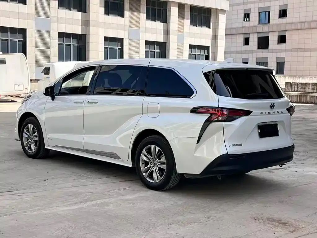 Toyota Sienna 2025 из CN, фото 8