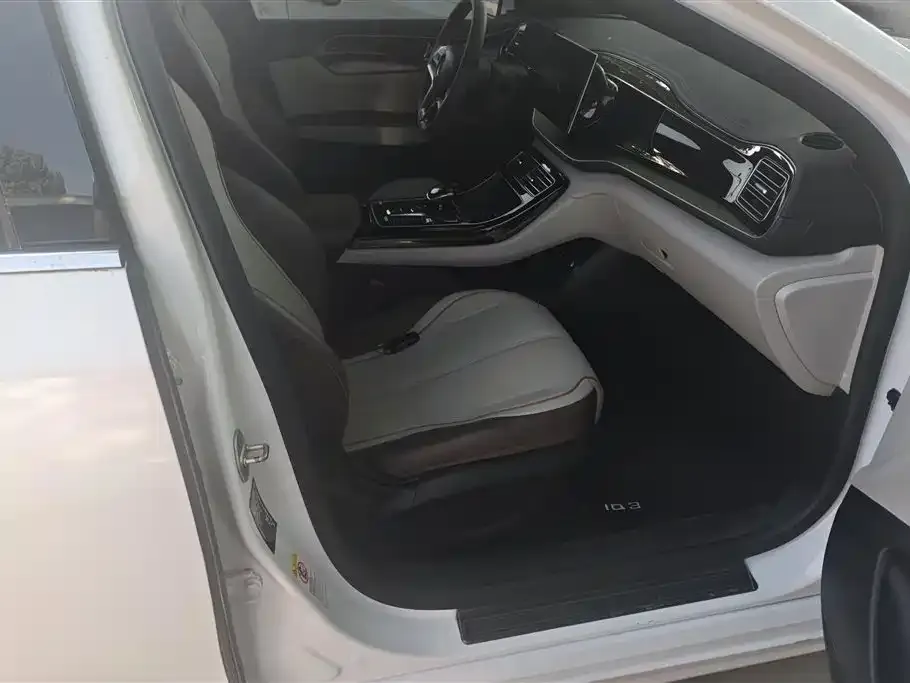 BYD Qin PLUS — фото 10