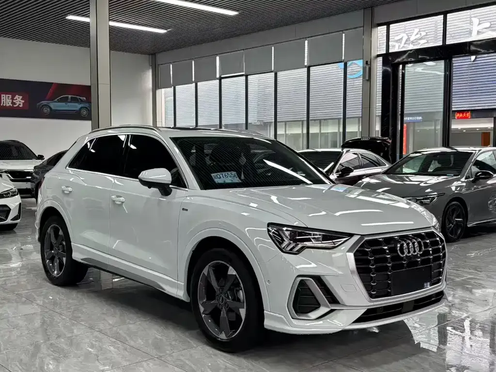 Audi Q3 — фото 7