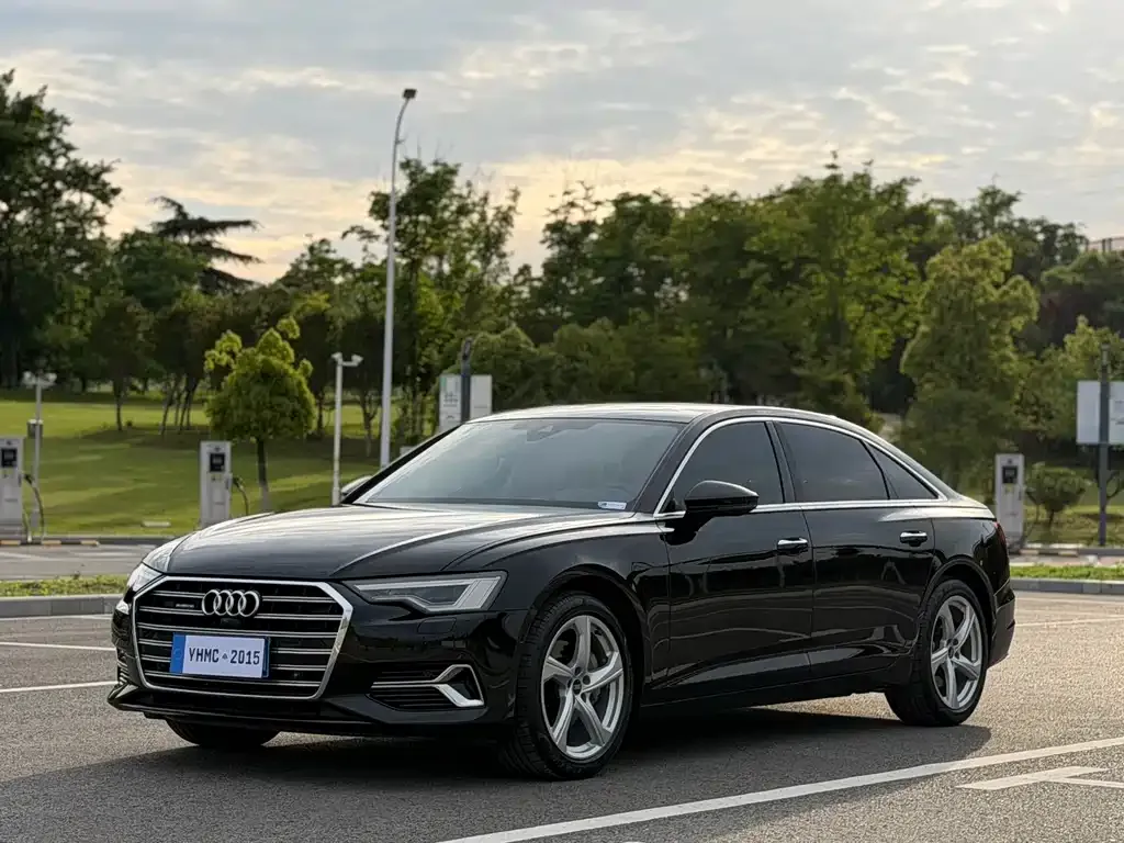 Audi A6L — фото 1