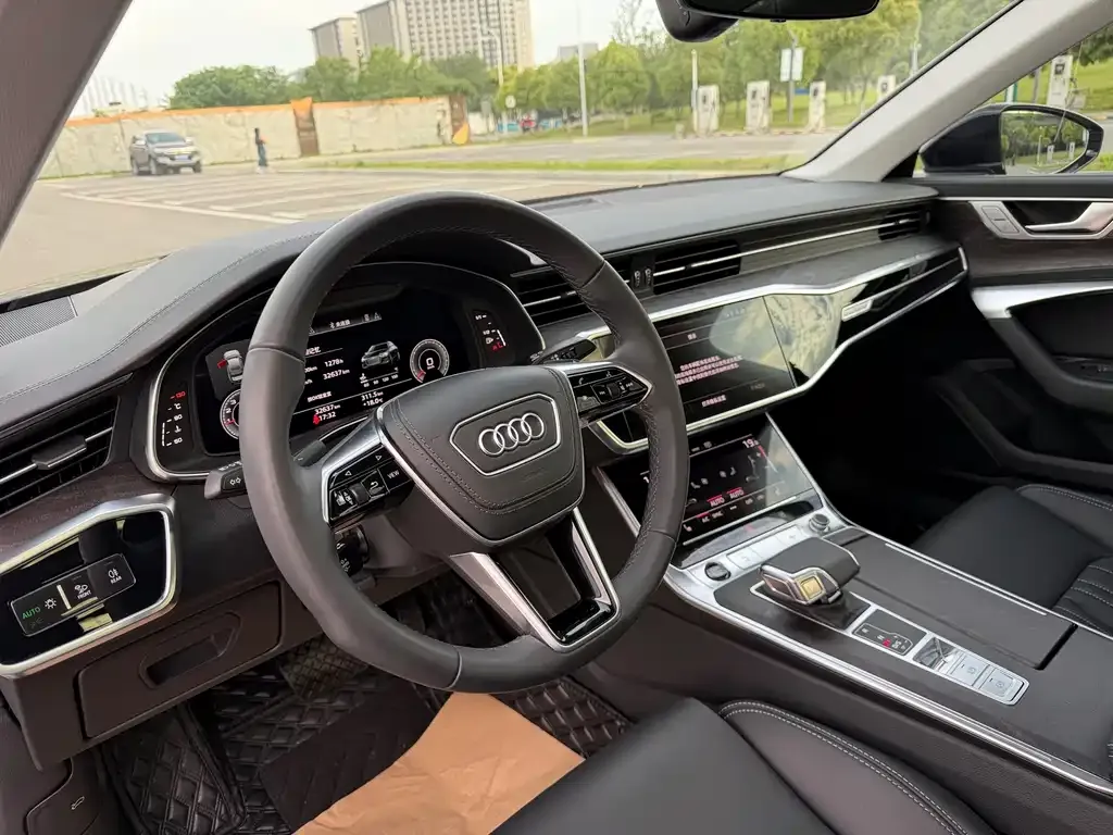 Audi A6L — фото 4