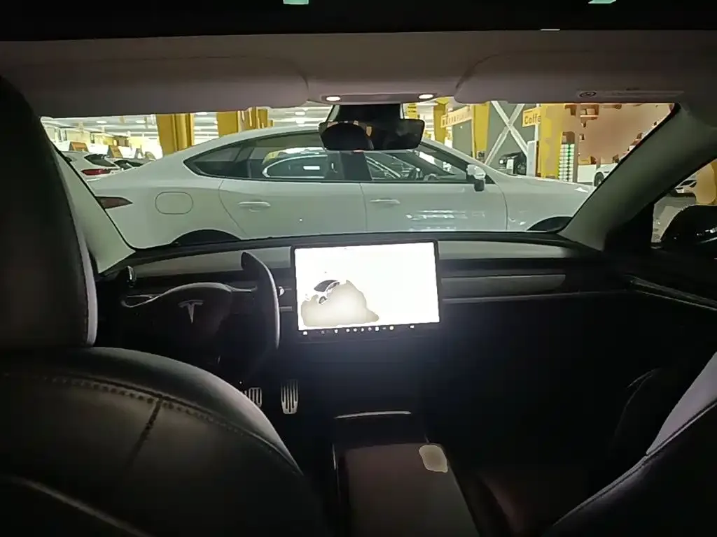 Tesla Model 3 — фото 2