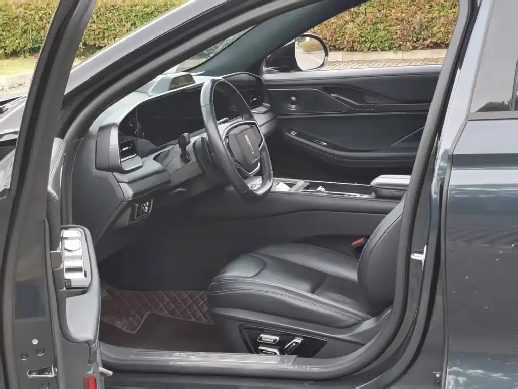 Lincoln Z 2023 из CN, фото 6