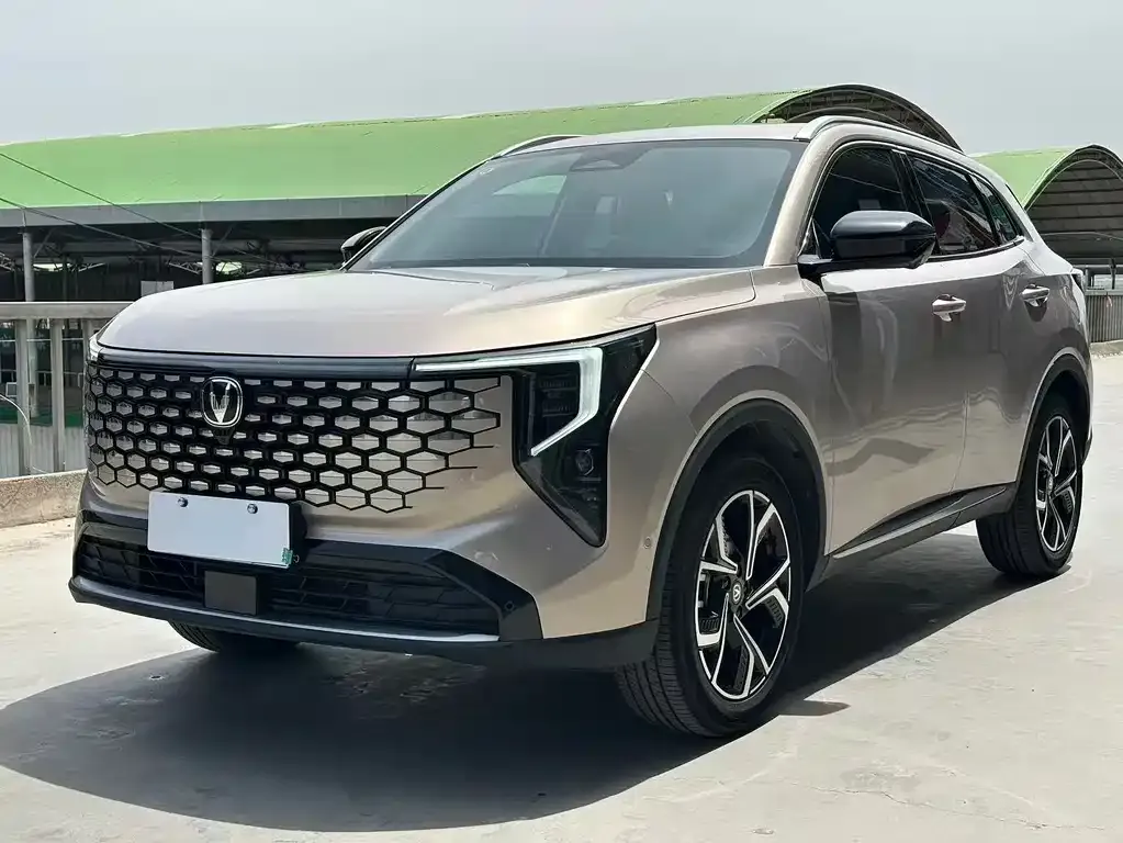 Changan CS55PLUS — фото 1