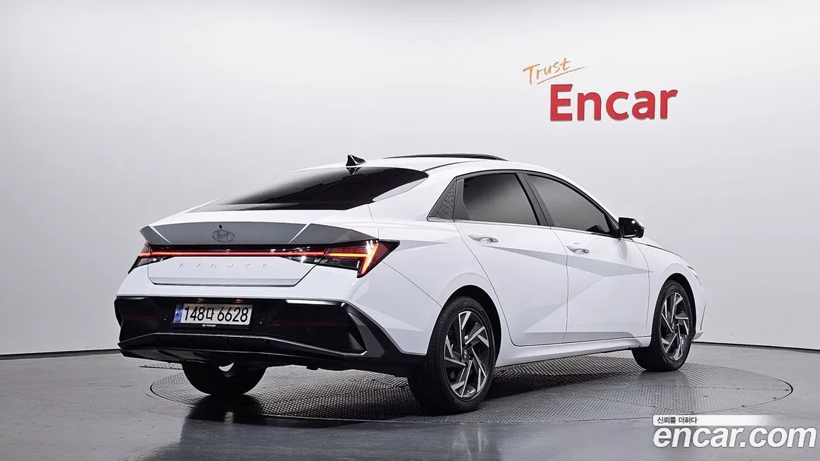Hyundai AVANTE — фото 2