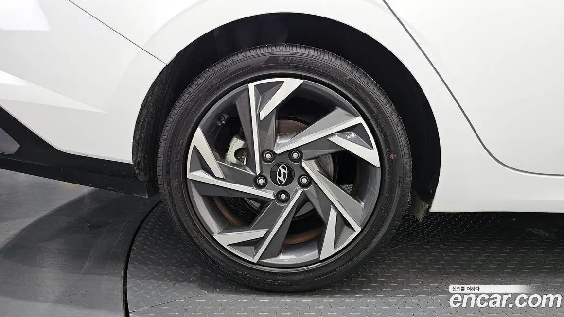 Hyundai AVANTE — фото 9