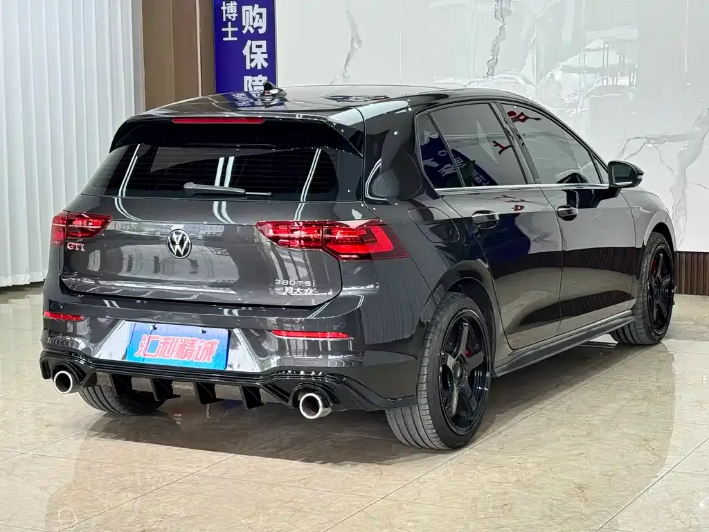 Volkswagen Golf GTI 2023 из CN, фото 2