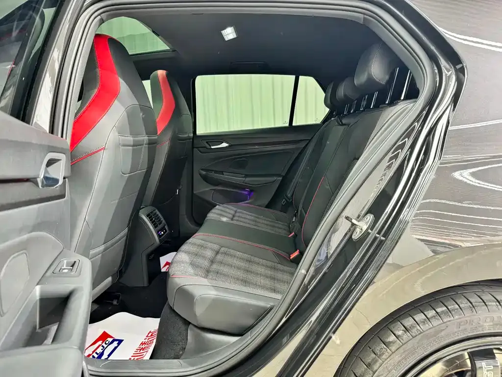 Volkswagen Golf GTI 2023 из CN, фото 5