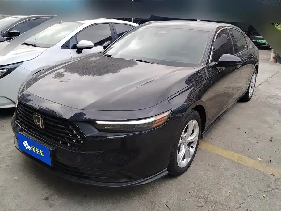 Honda Accord — фото 1