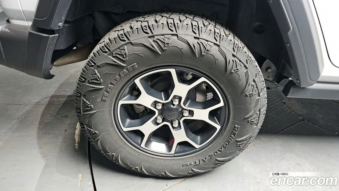 Jeep Wrangler 2021 из KR, фото 7