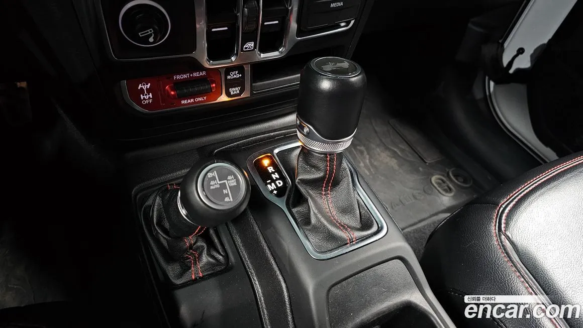 Jeep Wrangler 2021 из KR, фото 4
