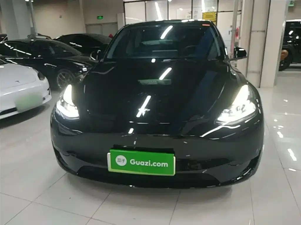 Tesla Model Y — фото 5