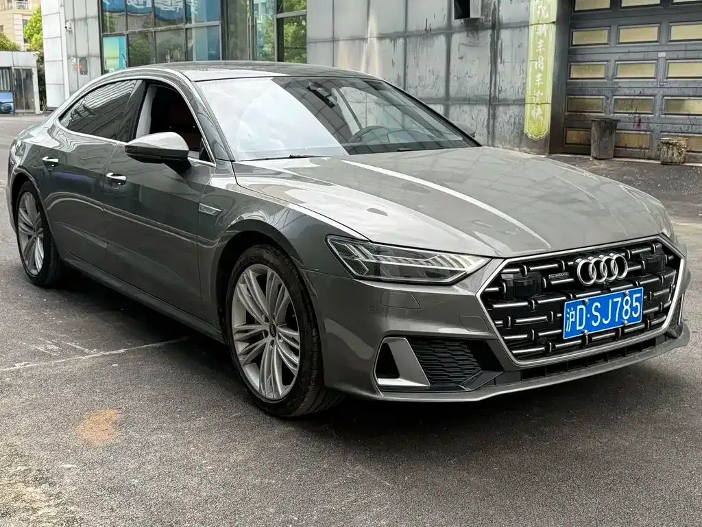 Audi A7L — фото 9