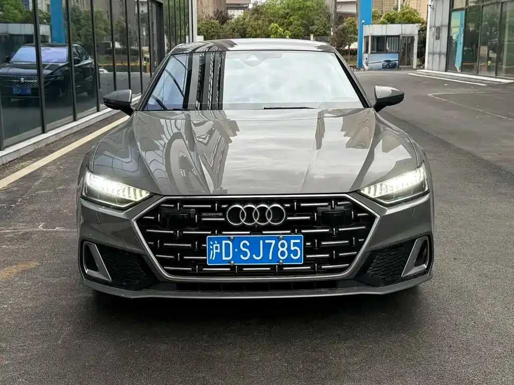 Audi A7L — фото 8