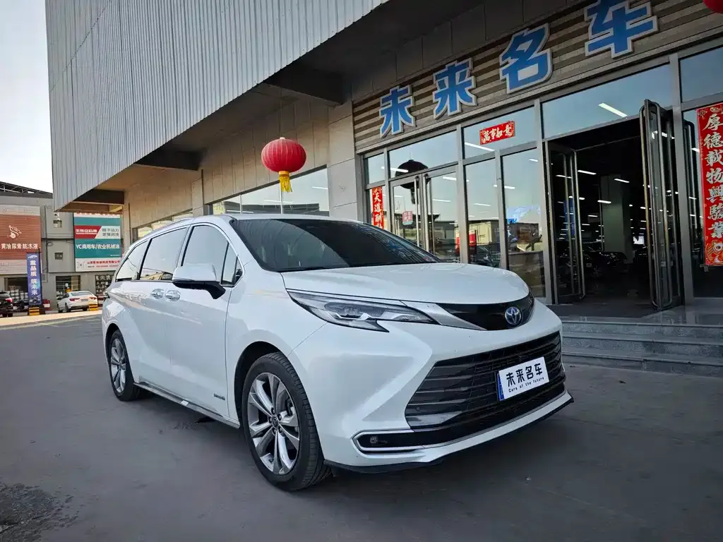 Toyota Sienna 2023 из CN, фото 9