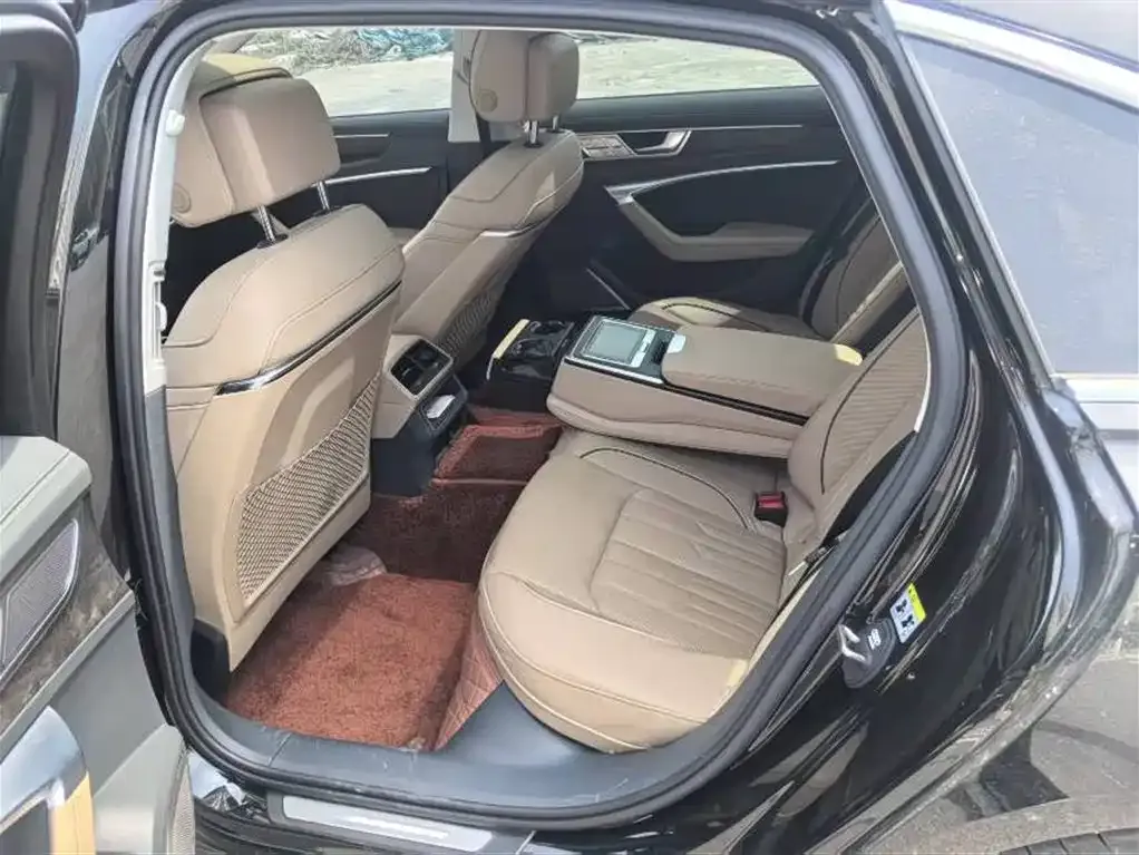 Audi A6L 2021 из CN, фото 3