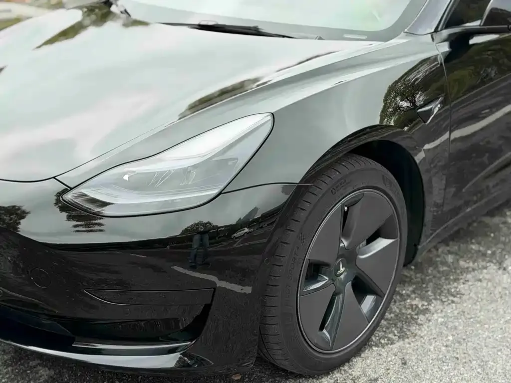 Tesla Model 3 — фото 3