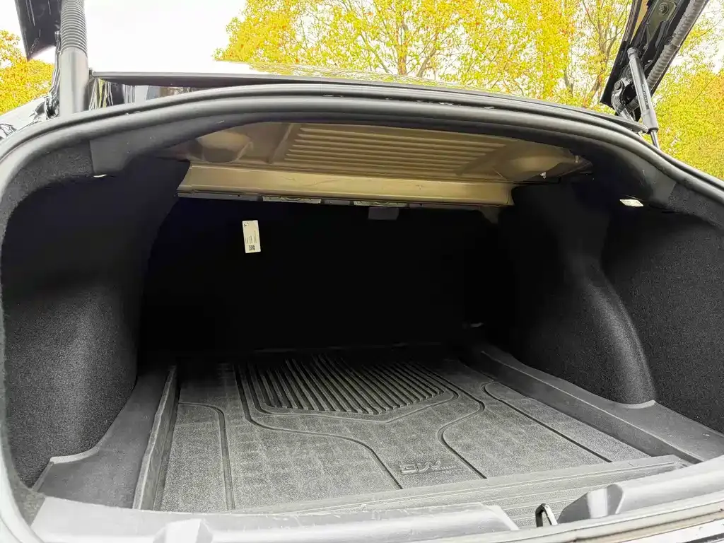 Tesla Model 3 — фото 2