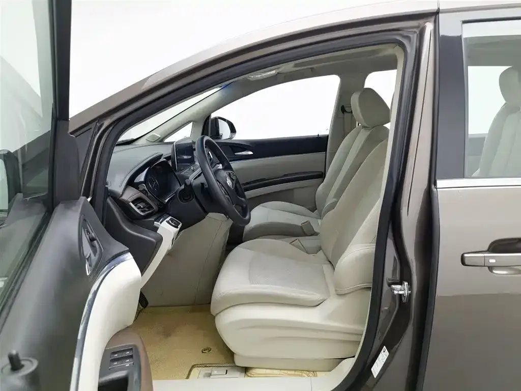 Buick GL8 2023 из CN, фото 5