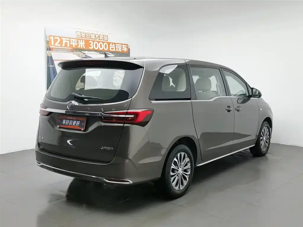 Buick GL8 2023 из CN, фото 2