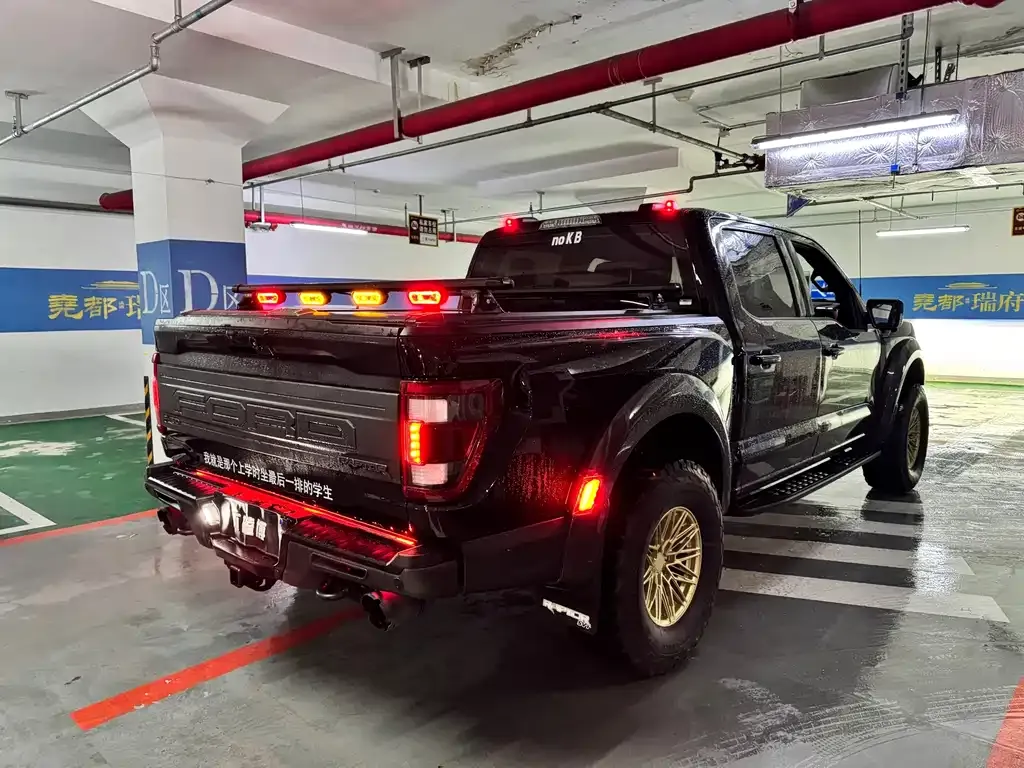 Ford F-150 Raptor — фото 9