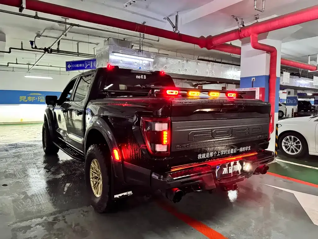 Ford F-150 Raptor — фото 6