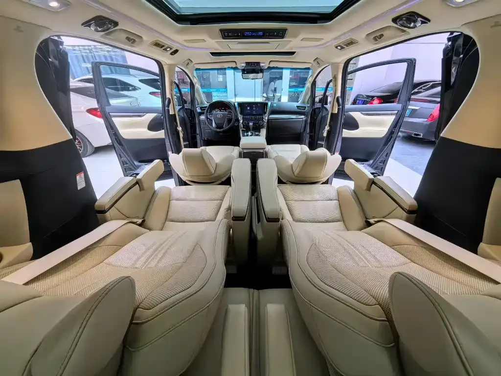 Toyota Vellfire 2022 из CN, фото 4
