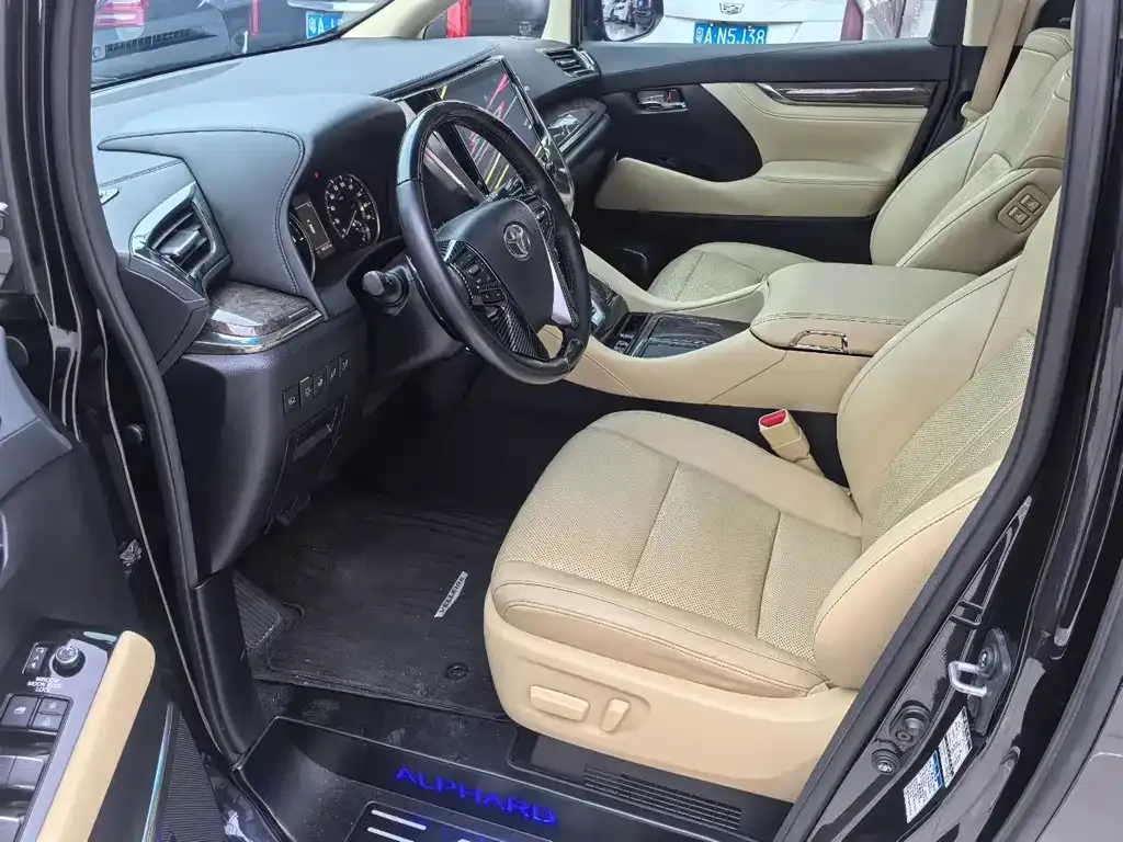 Toyota Vellfire 2022 из CN, фото 5