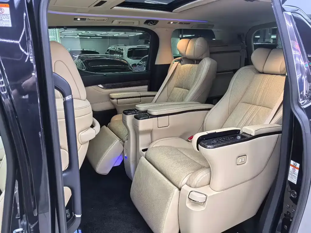 Toyota Vellfire 2022 из CN, фото 3
