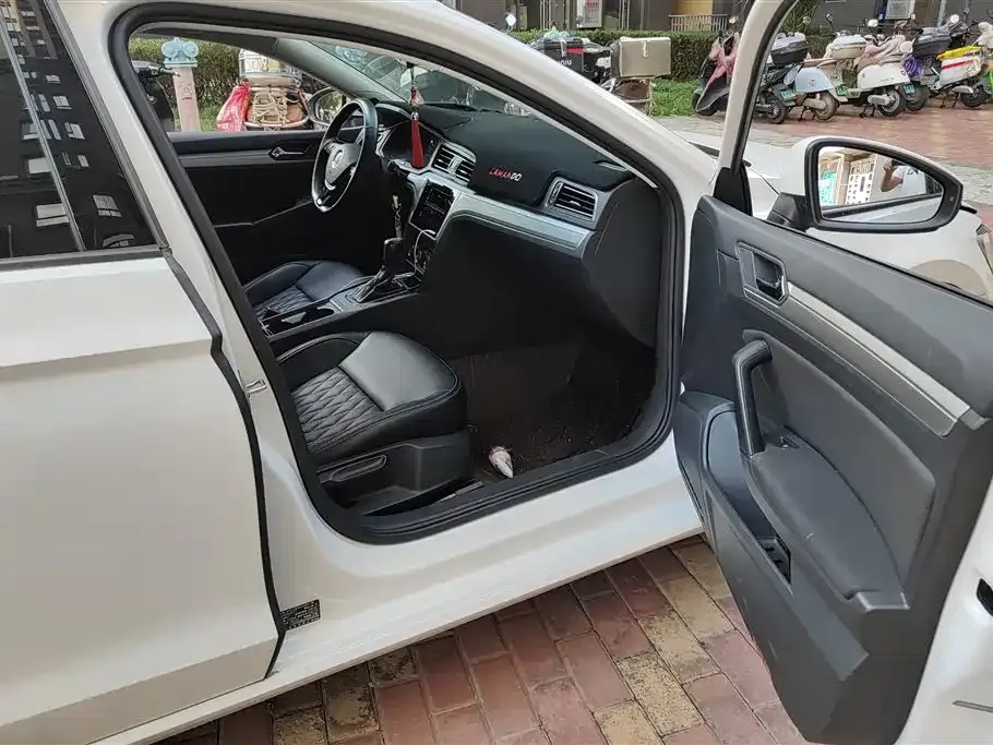 Volkswagen Lamando 2021 из CN, фото 6