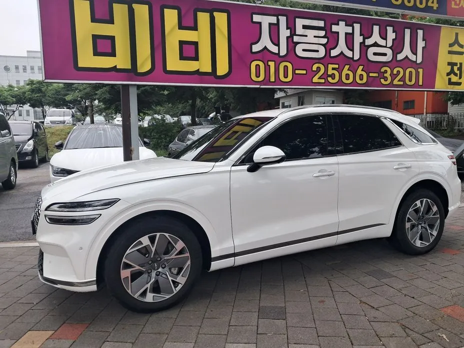 Genesis GV70
