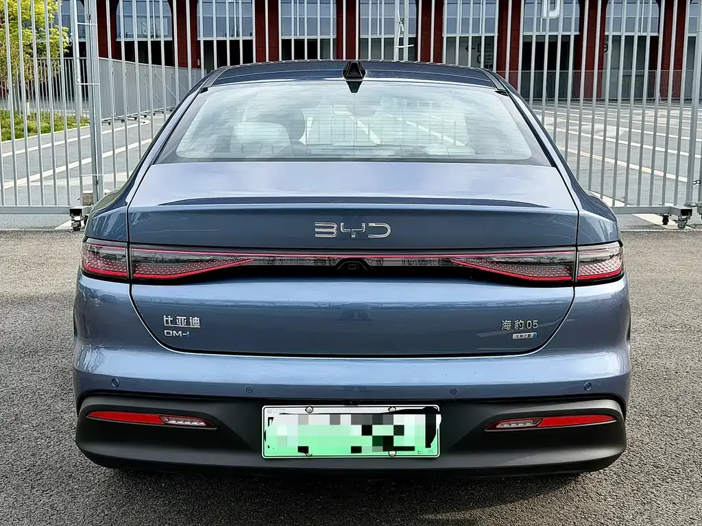 BYD Seal 05 DM-i — фото 7