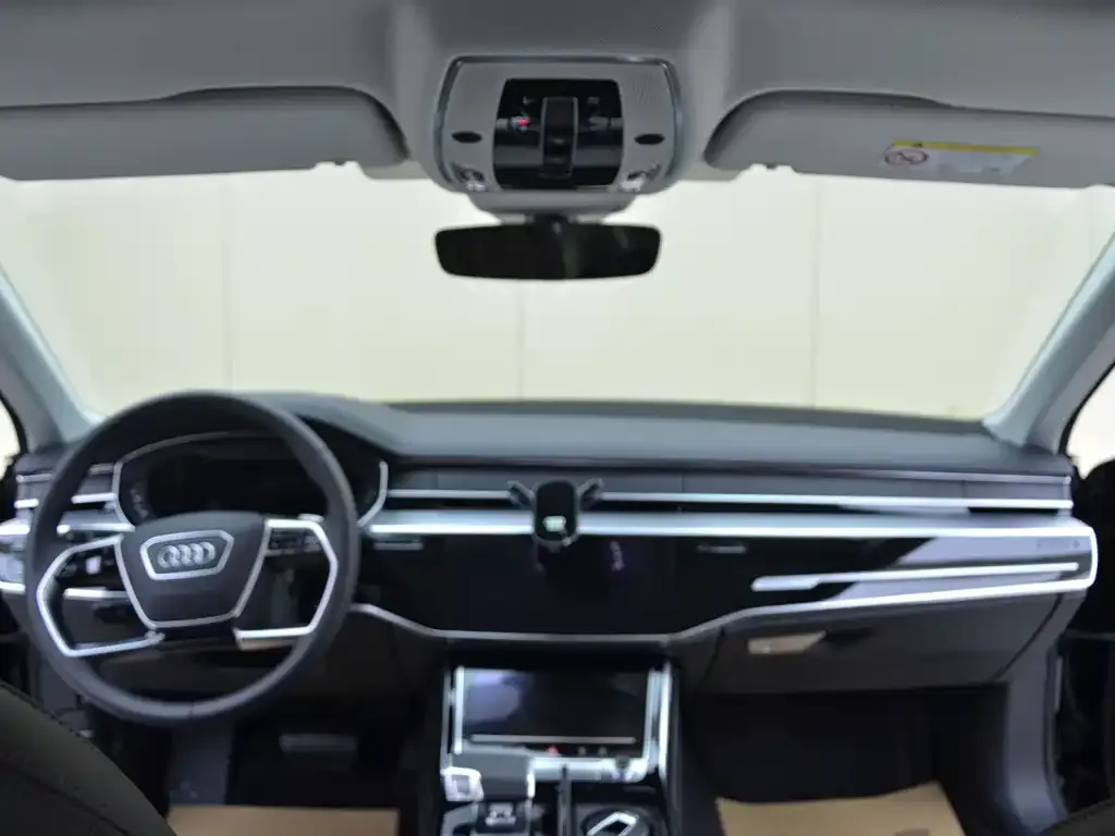 Audi A8 — фото 8