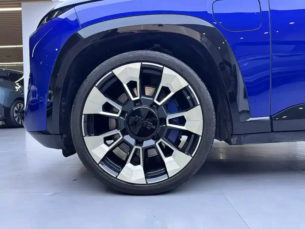 BMW XM 2023 из CN, фото 3