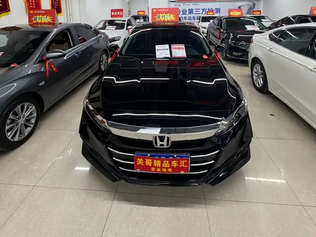 Honda Accord — фото 8