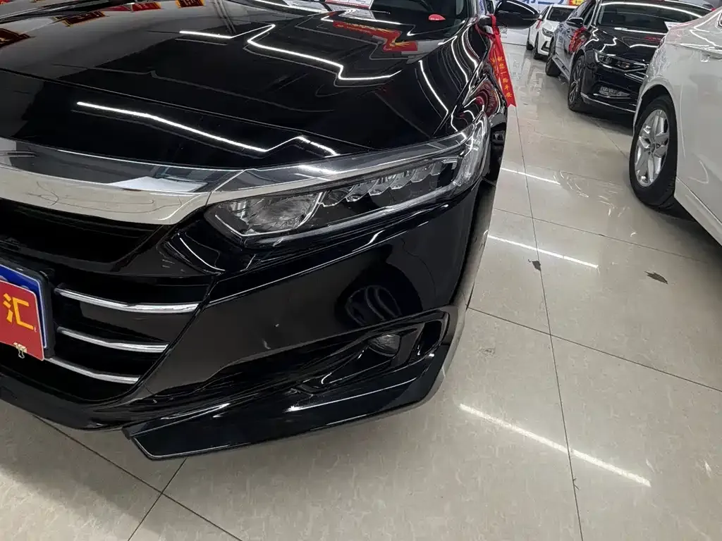 Honda Accord — фото 5