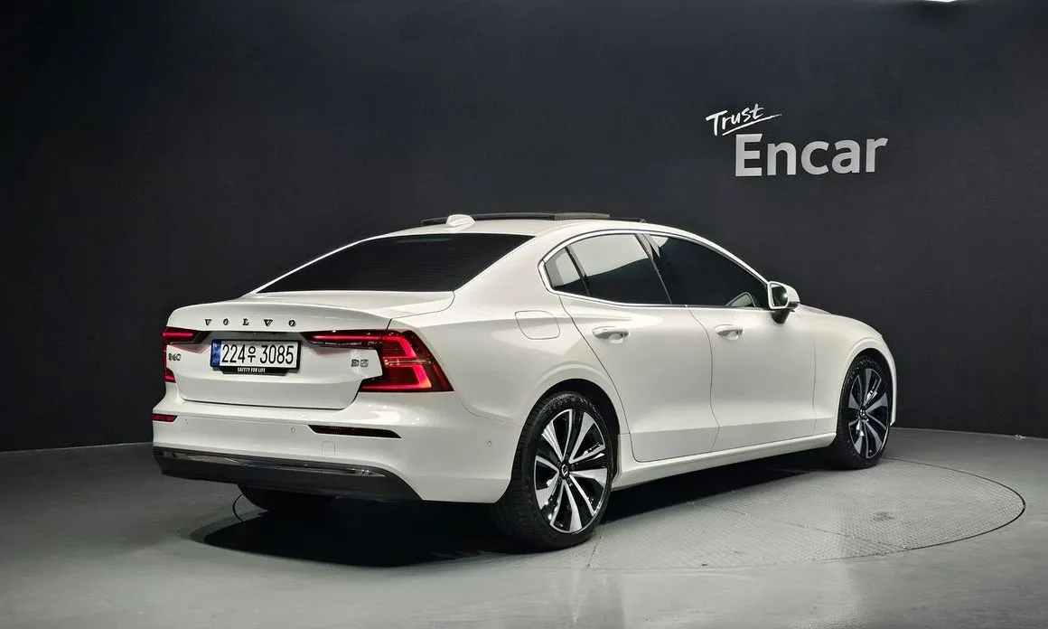Volvo S60 2024 из KR, фото 2